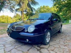 Blu/azzurro Usata 2003 Lancia Lybra Station wagon | 2490 € (Buon prezzo)