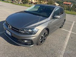 Grigio Usata 2021 VW Polo R-line Tre volumi | 14.550 € (Buon prezzo)
