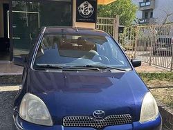 Usata 2000 Toyota Yaris Sol Tre volumi | 2700 € (Buon prezzo)