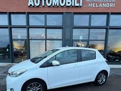 Bianco Usata 2014 Toyota Yaris Tre volumi | 5500 € (Buon prezzo)