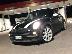 Nero Usata 2001 Mini Cooper Due volumi | 2300 € (Buon prezzo)