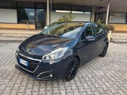 Blu Usata 2016 Peugeot 208 Allure Due volumi | 7500 € (Ottimo prezzo)