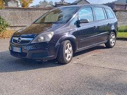 Nero Usata 2007 Opel Zafira Enjoy Monovolume | 3000 € (Buon prezzo)