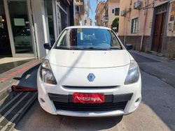 Bianco Usata 2012 Renault Clio III Dynamique Tre volumi | 3999 € (Buon prezzo)