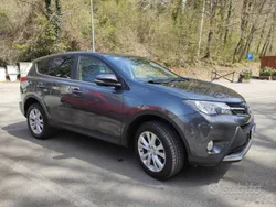 Usata 2013 Toyota RAV4 SUV | 8500 € (Buon prezzo)