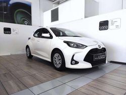 Bianco Usata 2022 Toyota Yaris Hybrid Business Edition Furgone | 12.951 € (Buon prezzo)