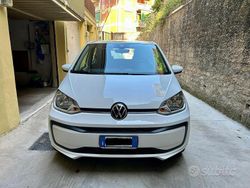 Bianco Usata 2022 VW up! Move Due volumi | 10.900 € (Buon prezzo)