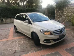Bianco Usata 2014 Mercedes B200 Monovolume | 8700 €