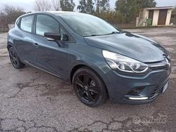 Grigio Usata 2019 Renault Clio IV Due volumi | 8899 € (Buon prezzo)