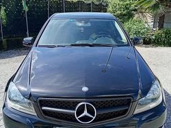 Nero Usata 2011 Mercedes C180 Tre volumi | 9500 €
