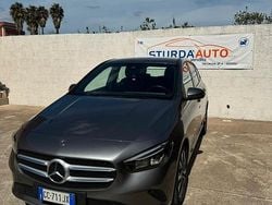 Grigio Usata 2020 Mercedes B180 Executive Monovolume | 19.490 € (Buon prezzo)
