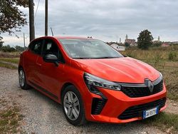 Usata 2024 Renault Clio V Due volumi | 17.500 € (Cara)