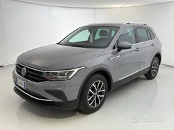 Grigio Usata 2020 VW Tiguan Life SUV | 22.900 € (Cara)