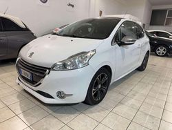 Other Usata 2013 Peugeot 208 Allure Due volumi | 4490 € (Buon prezzo)