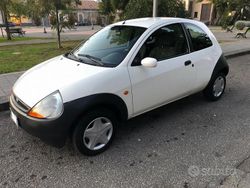Bianco Usata 2004 Ford Ka Collection Due volumi | 1600 € (Ottimo prezzo)