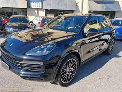 Nero Usata 2018 Porsche Cayenne SUV | 54.900 € (Buon prezzo)