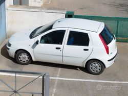 Bianco Usata 2001 Fiat Punto Due volumi | 2200 € (Cara)