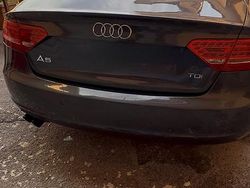 Blu Usata 2011 Audi A5 Tre volumi | 8900 € (Buon prezzo)