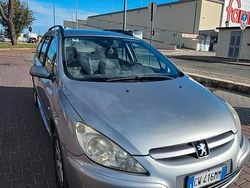 Grigio Usata 2005 Peugeot 307 Station wagon | 2500 € (Buon prezzo)