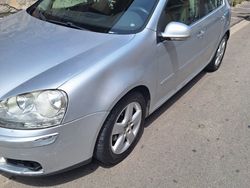 Grigio Usata 2009 VW Golf VI Due volumi | 3500 € (Buon prezzo)