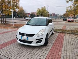 Bianco Usata 2010 Suzuki Swift Tre volumi | 5000 € (Molto cara)