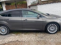 Grigio Usata 2011 Ford Focus Titanium Tre volumi | 4800 € (Buon prezzo)