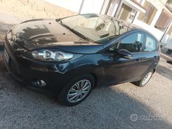 Nero Usata 2010 Ford Fiesta Due volumi | 3300 € (Ottimo prezzo)
