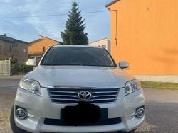 Bianco Usata 2010 Toyota RAV4 SUV | 8500 € (Molto cara)