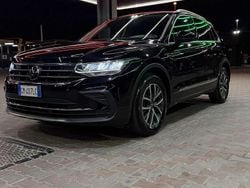 Nero Usata 2022 VW Tiguan Life SUV | 28.000 € (Buon prezzo)
