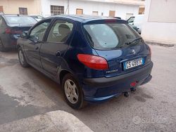 Blu Usata 2005 Peugeot 206 Tre volumi | 2000 € (Buon prezzo)