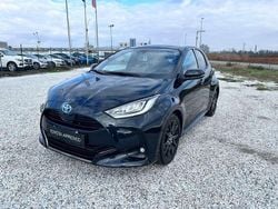 Nero Usata 2022 Toyota Yaris Hybrid Lounge Tre volumi | 18.900 € (Buon prezzo)