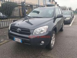Grigio Usata 2006 Toyota RAV4 SUV | 7900 € (Buon prezzo)