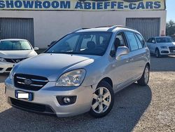Argento Usata 2009 Kia Carens EX Monovolume | 1500 € (Buon prezzo)