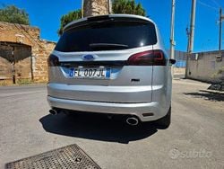 Grigio Usata 2013 Ford S-MAX Titanium S Monovolume | 10.500 € (Buon prezzo)