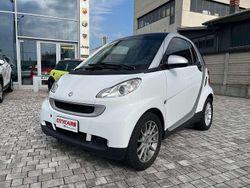 Bianco Usata 2009 Smart ForTwo Coupé Passion Due volumi | 5500 € (Cara)