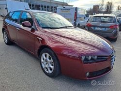 Rosso Usata 2010 Alfa Romeo 159 Progression Station wagon | 2500 € (Ottimo prezzo)