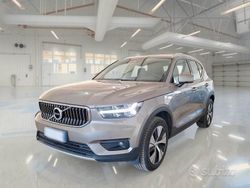 Grigio Usata 2021 Volvo XC40 Inscription SUV | 23.999 € (Buon prezzo)