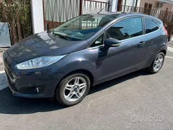 Usata 2015 Ford Fiesta Due volumi | 5000 € (Buon prezzo)