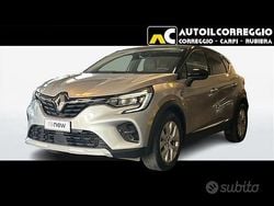 Grigio chiaro Usata 2022 Renault Captur Intens SUV | 18.900 € (Buon prezzo)