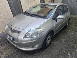 Grigio Usata 2007 Toyota Auris Sol Tre volumi | 5200 € (Buon prezzo)