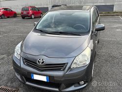 Grigio Usata 2012 Toyota Verso Luxury Monovolume | 6500 € (Buon prezzo)