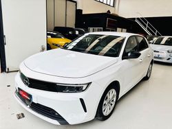 Bianco Usata 2022 Opel Astra Business Elegance Tre volumi | 19.900 € (Cara)