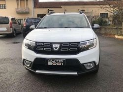 Bianco Usata 2017 Dacia Sandero Stepway Tre volumi | 6850 € (Buon prezzo)