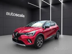 Multicolore(met.) Usata 2021 Renault Captur Intens SUV | 17.990 € (Buon prezzo)