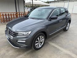Grigio Usata 2019 VW T-Roc Advance SUV | 17.400 € (Buon prezzo)