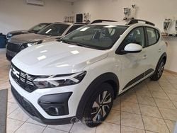 Bianco Nuova 2025 Dacia Sandero Expression Tre volumi | 16.400 € (Buon prezzo)