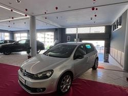Grigio Usata 2010 VW Golf Highline Tre volumi | 5900 € (Cara)