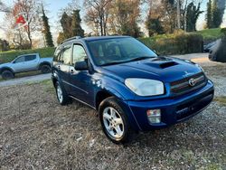 Blu Usata 2002 Toyota RAV4 SUV | 2800 € (Buon prezzo)