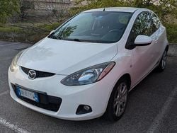 Bianco Usata 2008 Mazda 2 Tre volumi | 3999 € (Buon prezzo)