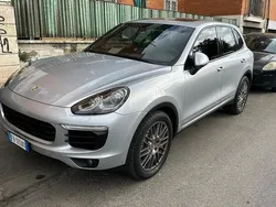 Usata 2015 Porsche Cayenne SUV | 32.000 € (Buon prezzo)